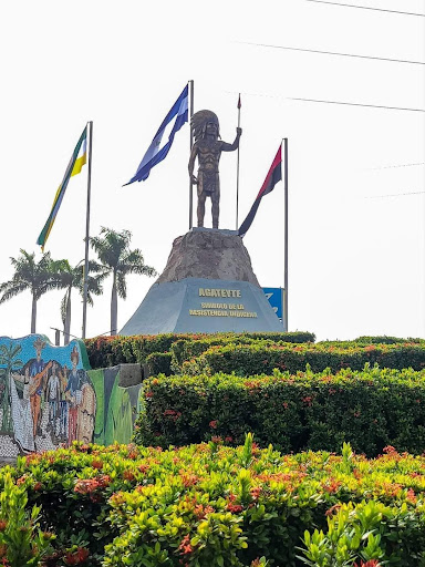 Ubicación de DIMILAB en Chinandega, Nicaragua — referencia frente a Iglesia Guadalupe